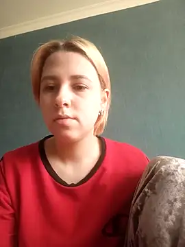 Snapshot of Gussie_Bridie chatting on December 11, 2024, 9:30 am Gussie Bridie online show from December 11, 2024, 9:30 am