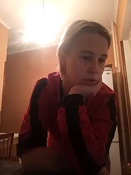 Snapshot of Gussie_Bridie chatting on December 13, 2024, 10:23 pm Gussie Bridie online show from December 13, 2024, 10:23 pm