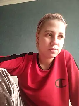 Snapshot of Gussie_Bridie chatting on December 14, 2024, 10:13 am Gussie Bridie online show from December 14, 2024, 10:13 am