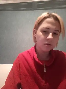 Snapshot of Gussie_Bridie chatting on December 15, 2024, 3:09 pm Gussie Bridie online show from December 15, 2024, 3:09 pm