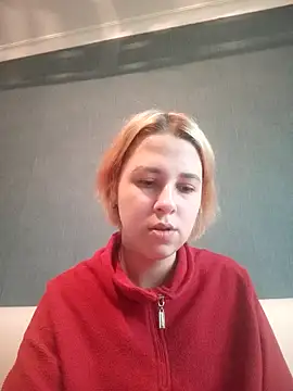 Snapshot of Gussie_Bridie chatting on December 20, 2024, 12:27 pm Gussie Bridie online show from December 20, 2024, 12:27 pm