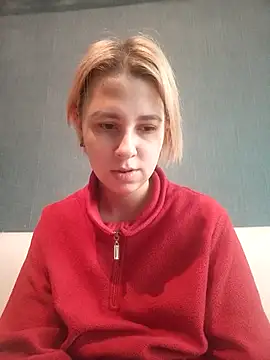 Snapshot of Gussie_Bridie chatting on December 21, 2024, 10:17 am Gussie Bridie online show from December 21, 2024, 10:17 am