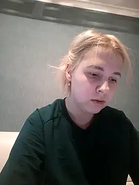 Snapshot of Gussie_Bridie chatting on January 15, 2025, 2:35 pm Gussie Bridie online show from January 15, 2025, 2:35 pm