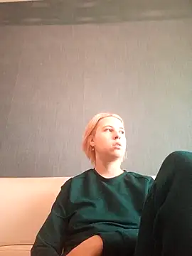 Snapshot of Gussie_Bridie chatting on January 16, 2025, 9:16 am Gussie Bridie online show from January 16, 2025, 9:16 am