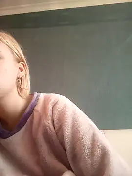 Snapshot of Gussie_Bridie chatting on January 25, 2025, 8:10 am Gussie Bridie online show from January 25, 2025, 8:10 am