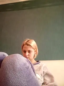 Snapshot of Gussie_Bridie chatting on February 1, 2025, 8:08 am Gussie Bridie online show from February 1, 2025, 8:08 am