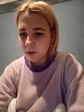 Snapshot of Gussie_Bridie chatting on February 3, 2025, 3:06 pm Gussie Bridie online show from February 3, 2025, 3:06 pm