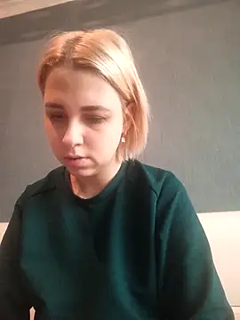 Snapshot of Gussie_Bridie chatting on February 7, 2025, 7:18 am Gussie Bridie online show from February 7, 2025, 7:18 am