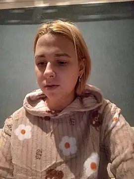 Snapshot of Gussie_Bridie chatting on February 13, 2025, 2:31 pm Gussie Bridie online show from February 13, 2025, 2:31 pm