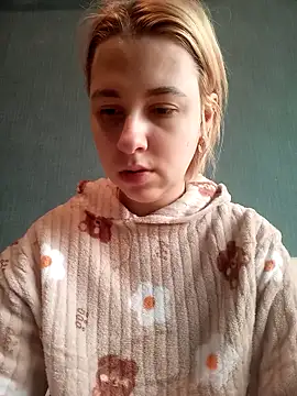 Snapshot of Gussie_Bridie chatting on February 15, 2025, 7:27 am Gussie Bridie online show from February 15, 2025, 7:27 am