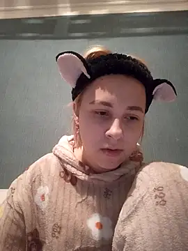 Snapshot of Gussie_Bridie chatting on February 15, 2025, 2:55 pm Gussie Bridie online show from February 15, 2025, 2:55 pm