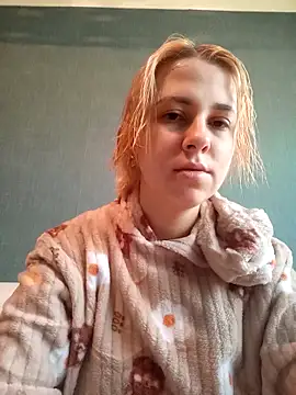 Snapshot of Gussie_Bridie chatting on February 16, 2025, 7:37 am Gussie Bridie online show from February 16, 2025, 7:37 am