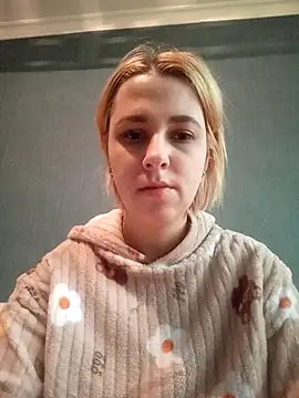 Snapshot of Gussie_Bridie chatting on February 18, 2025, 7:10 am Gussie Bridie online show from February 18, 2025, 7:10 am