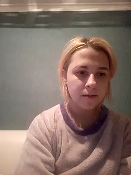 Snapshot of Gussie_Bridie chatting on February 26, 2025, 6:04 am Gussie Bridie online show from February 26, 2025, 6:04 am