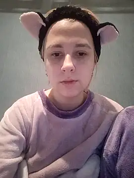 Snapshot of Gussie_Bridie chatting on March 2, 2025, 2:43 pm Gussie Bridie online show from March 2, 2025, 2:43 pm