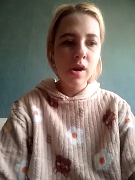 Snapshot of Gussie_Bridie chatting on March 6, 2025, 7:25 am Gussie Bridie online show from March 6, 2025, 7:25 am