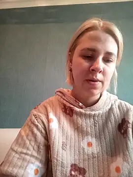 Snapshot of Gussie_Bridie chatting on March 9, 2025, 6:39 am Gussie Bridie online show from March 9, 2025, 6:39 am