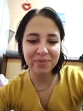 Snapshot of Gussie_Bridie chatting on September 21, 2025, 4:36 am Gussie Bridie online show from September 21, 2025, 4:36 am