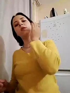 Snapshot of Gussie_Bridie chatting on September 23, 2025, 4:15 am Gussie Bridie online show from September 23, 2025, 4:15 am