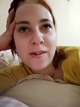 Snapshot of Gussie_Bridie chatting on October 29, 2025, 4:59 am Gussie Bridie online show from October 29, 2025, 4:59 am