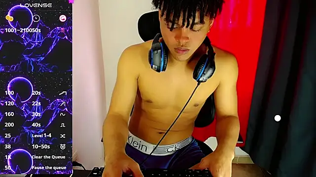 Snapshot of Ares_ttoter chatting on December 16, 2024, 2:16 pm Ares ttoter online show from December 16, 2024, 2:16 pm