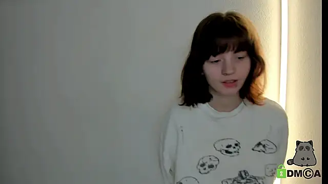 Alina Mills online show from October 20, 2025, 9:32 am