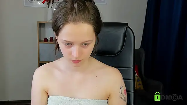 Snapshot of Alina_Mills chatting on May 5, 2026, 1:41 pm Alina Mills online show from May 5, 2026, 1:41 pm