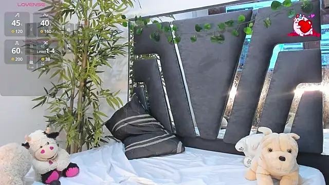 Black Rose2 online show from February 1, 2025, 5:47 pm