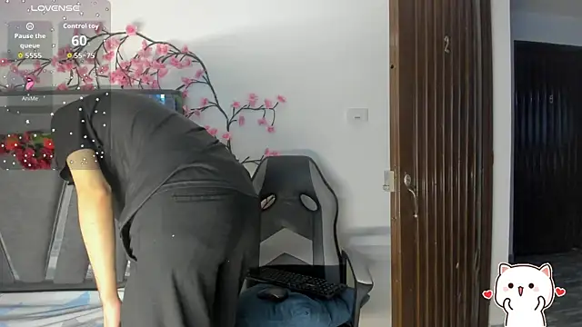 Black Rose2 online show from October 18, 2025, 11:33 am