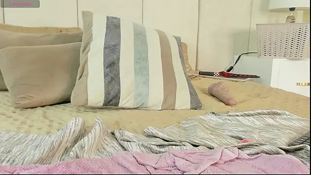 Snapshot of jazz_parker chatting on February 9, 2025, 6:05 pm jazz parker online show from February 9, 2025, 6:05 pm