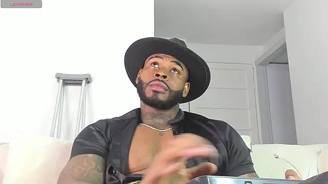 Snapshot of Makonneen chatting on June 1, 2026, 12:56 am Makonneen online show from June 1, 2026, 12:56 am