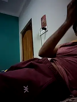 Snapshot of hairy_gun chatting on December 4, 2024, 11:02 pm hairy gun online show from December 4, 2024, 11:02 pm