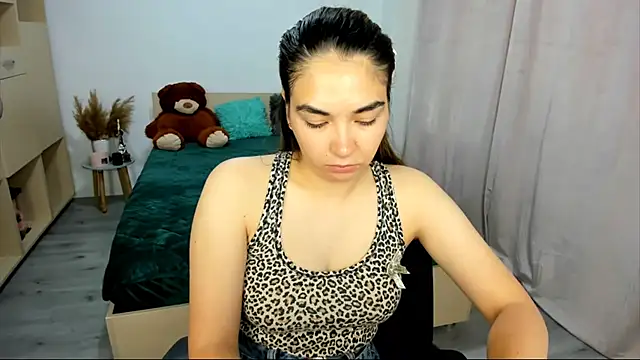 Alexa Dolly12 online show from September 23, 2025, 5:43 am