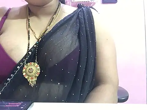 Snapshot of Desi_bhabhiii chatting on January 6, 2025, 12:46 pm Desi bhabhiii online show from January 6, 2025, 12:46 pm