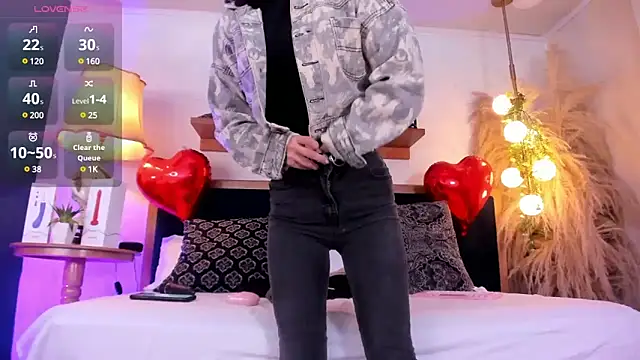 Alice milf  online show from February 13, 2025, 11:17 am