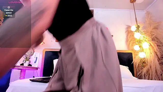 Alice milf  online show from February 24, 2025, 11:21 am