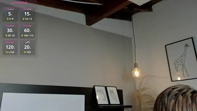 SaraaJhonsonn online show from February 22, 2026, 2:48 pm