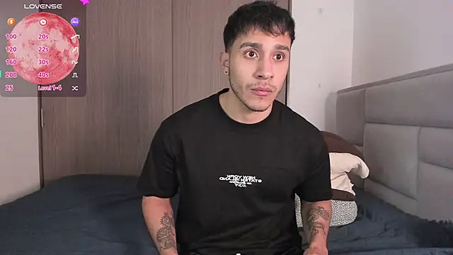 Snapshot of JayMarcos_ chatting on December 10, 2024, 5:50 am JayMarcos online show from December 10, 2024, 5:50 am