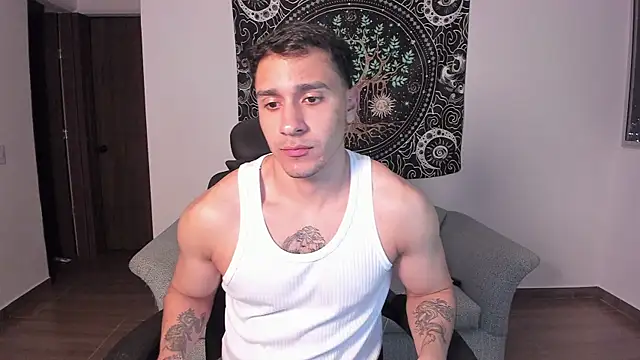 Snapshot of JayMarcos_ chatting on January 19, 2025, 11:43 pm JayMarcos online show from January 19, 2025, 11:43 pm