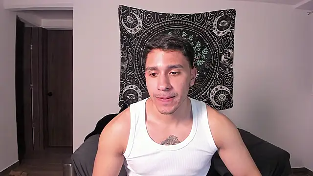 Snapshot of JayMarcos_ chatting on January 24, 2025, 12:31 am JayMarcos online show from January 24, 2025, 12:31 am