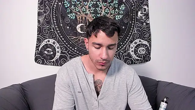 Snapshot of JayMarcos_ chatting on January 27, 2025, 12:43 am JayMarcos online show from January 27, 2025, 12:43 am