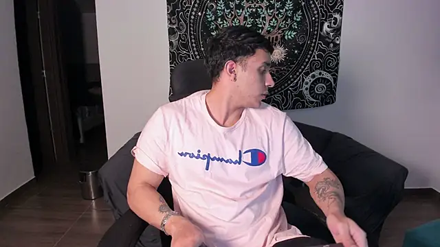 Snapshot of JayMarcos_ chatting on February 18, 2025, 4:37 am JayMarcos online show from February 18, 2025, 4:37 am