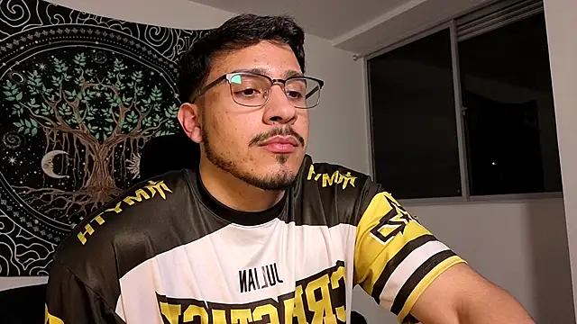 Snapshot of JayMarcos_ chatting on September 9, 2025, 6:13 am JayMarcos online show from September 9, 2025, 6:13 am