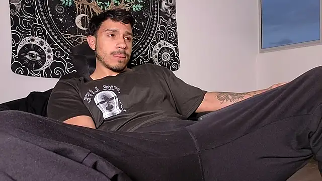 Snapshot of JayMarcos_ chatting on September 29, 2025, 10:58 pm JayMarcos online show from September 29, 2025, 10:58 pm