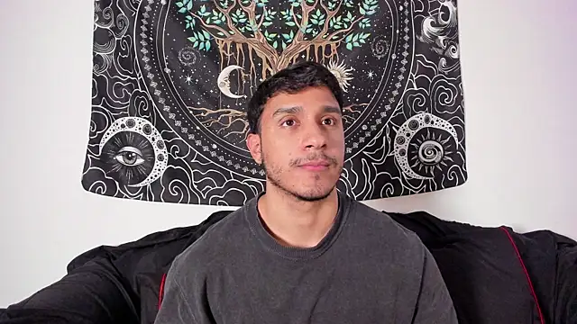 Snapshot of JayMarcos_ chatting on October 26, 2025, 10:47 pm JayMarcos online show from October 26, 2025, 10:47 pm