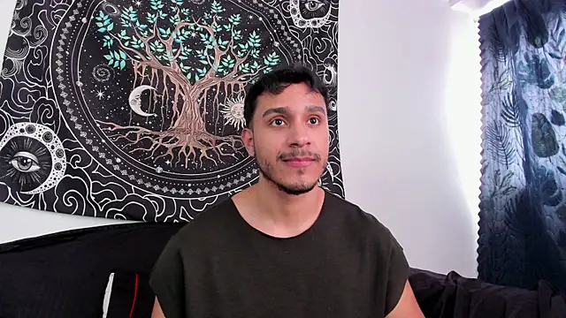 Snapshot of JayMarcos_ chatting on November 4, 2025, 6:18 pm JayMarcos online show from November 4, 2025, 6:18 pm