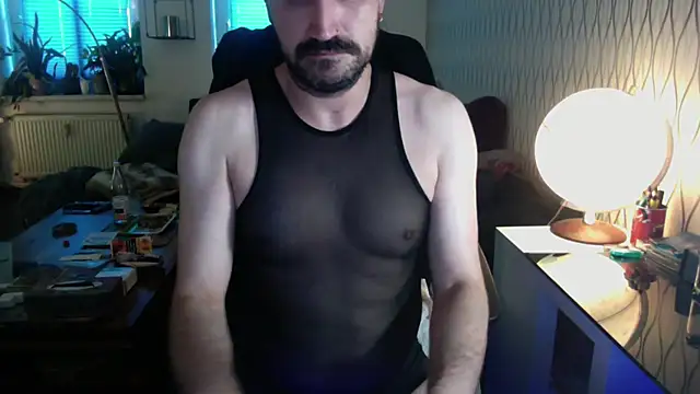 Snapshot of tomz0819 chatting on June 19, 2026, 4:17 am tomz0819 online show from June 19, 2026, 4:17 am
