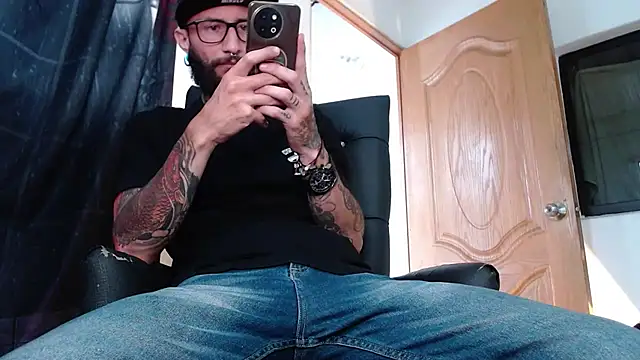 ren stipee online show from February 7, 2025, 9:37 pm