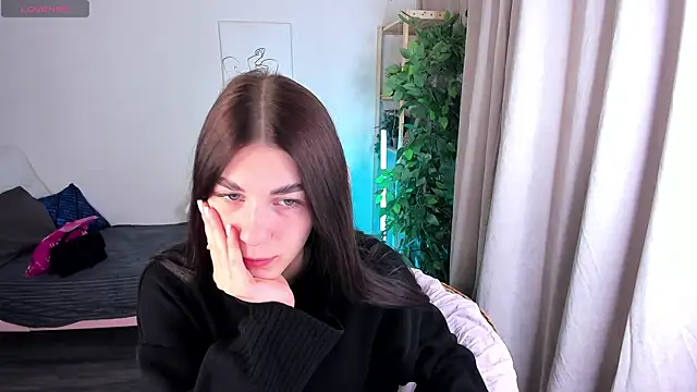 toooyour online show from October 3, 2025, 10:18 pm