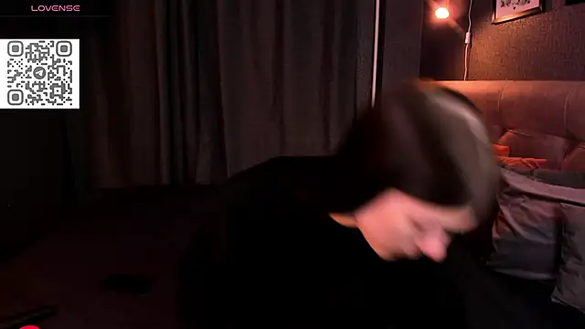 toooyour online show from November 6, 2025, 10:10 pm